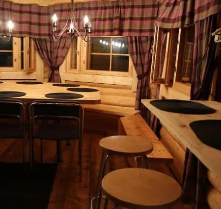 شاليه Moekki Jyvaeskylae Nyrola