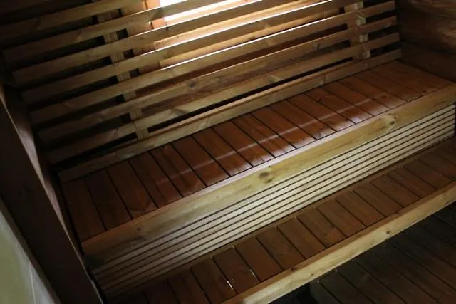 Moekki Jyvaeskylae Chalet *